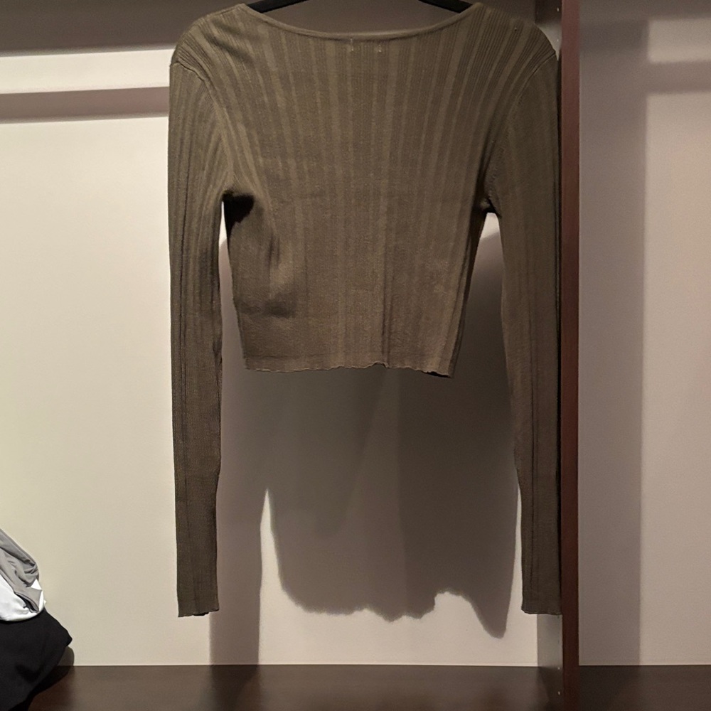 Garage Cropped Brown Ribbed Button Front Top - Picture 3 of 3